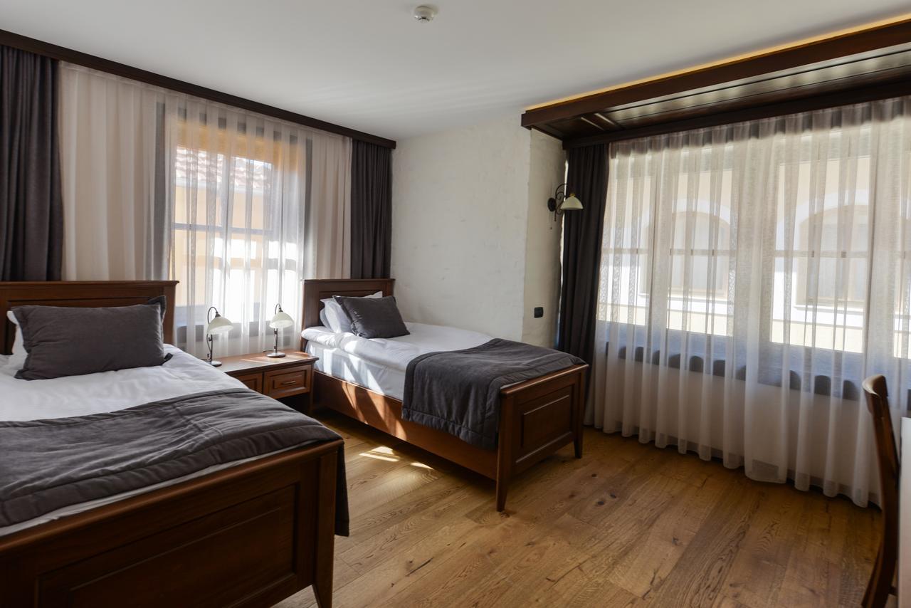 Hotel Barleti Призрен Экстерьер фото