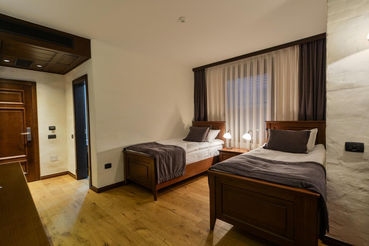 Hotel Barleti Призрен Экстерьер фото