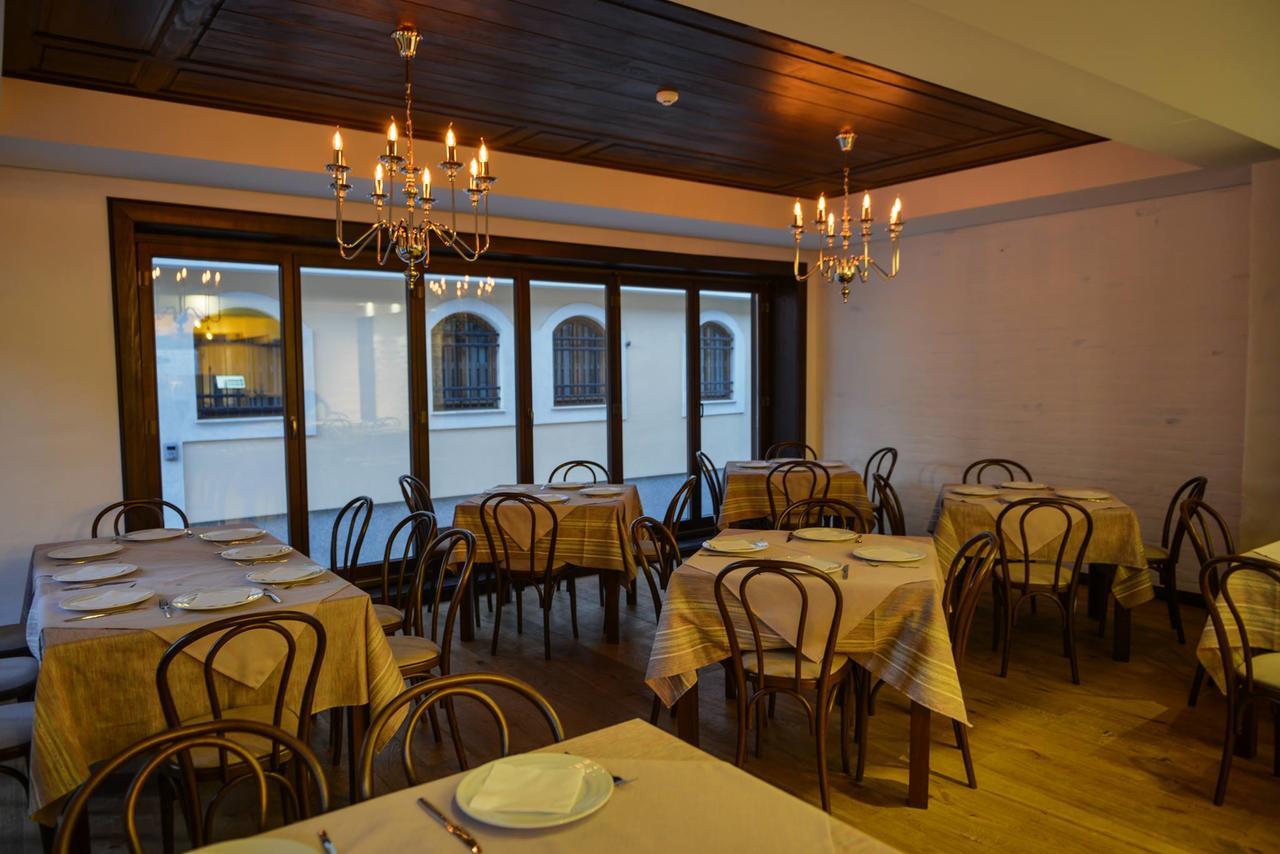 Hotel Barleti Призрен Экстерьер фото